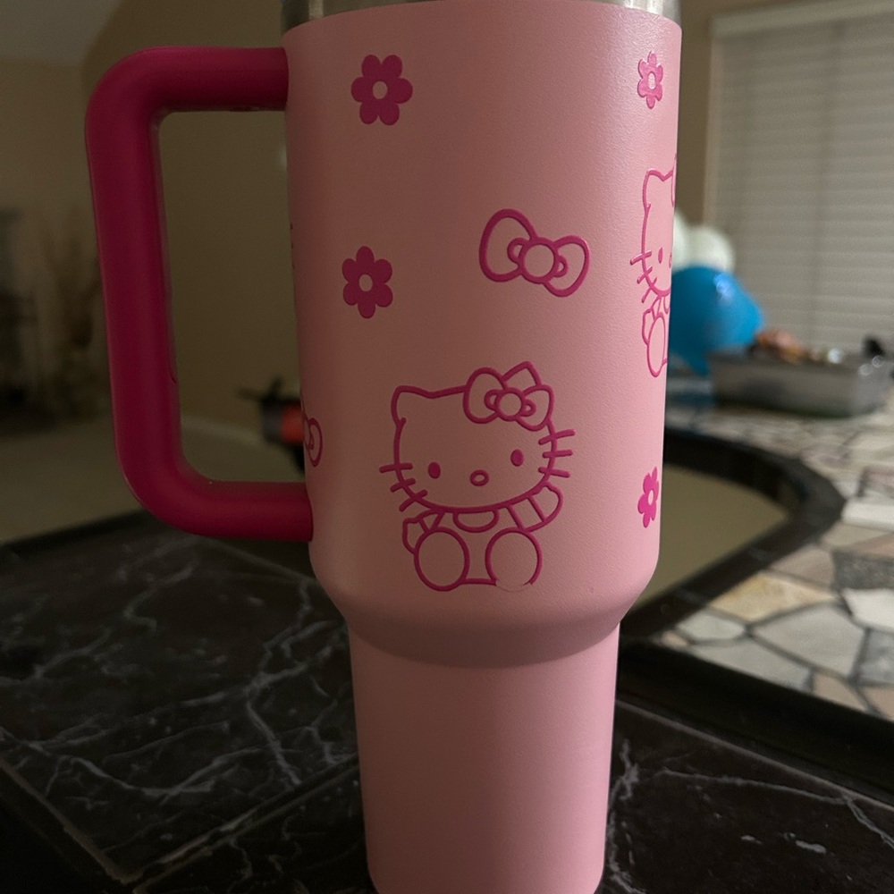 Stanley Pink Hello Kitty Travel Mug